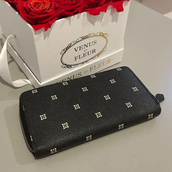 GIVENCHY Iconic Leather Zip Long Wallet Black
